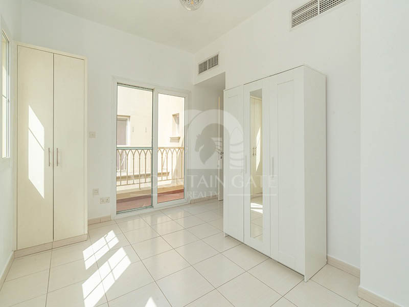 Hot Deal | Single Row | Pleasant 2BR Mountain Gate