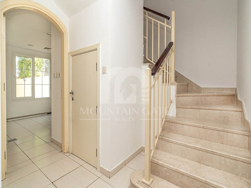 Hot Deal | Single Row | Pleasant 2BR Mountain Gate
