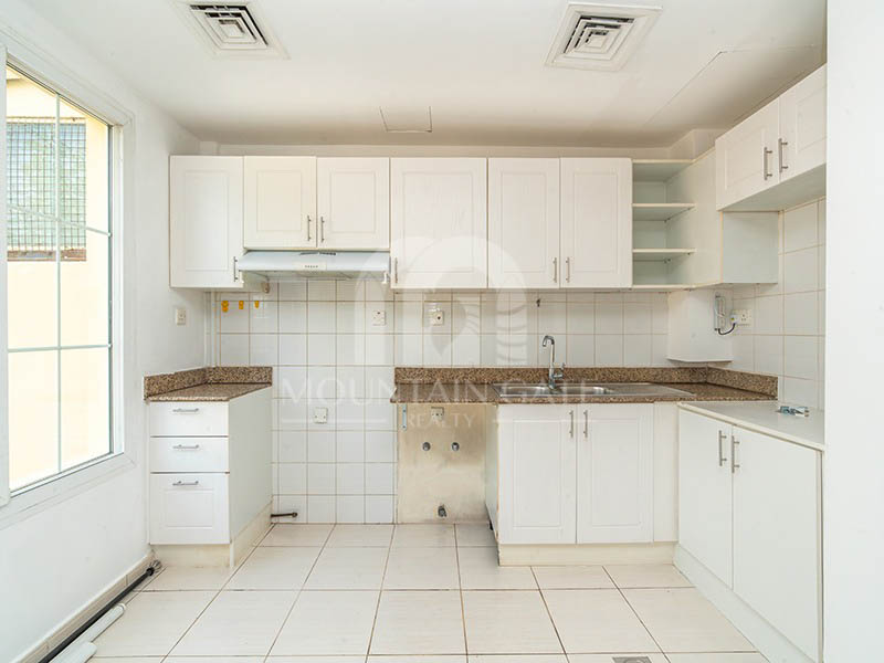 Hot Deal | Single Row | Pleasant 2BR Mountain Gate