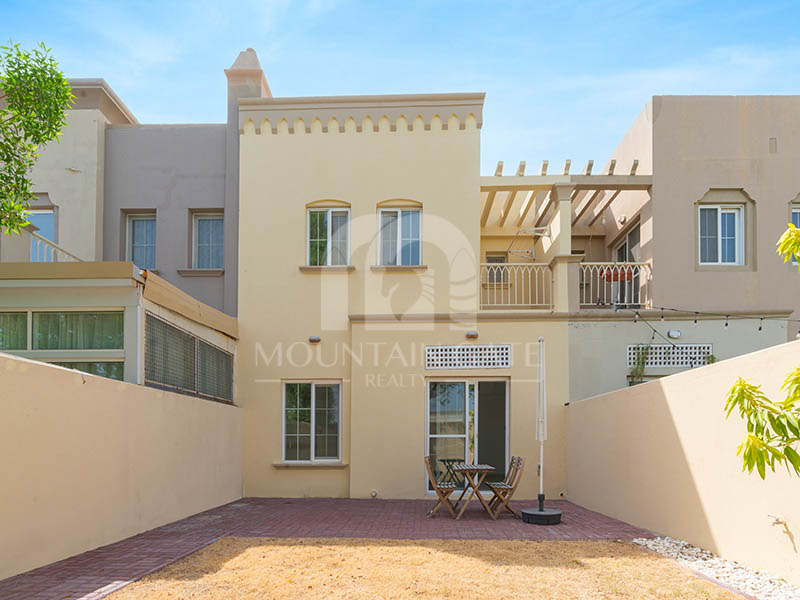 Hot Deal | Single Row | Pleasant 2BR Mountain Gate