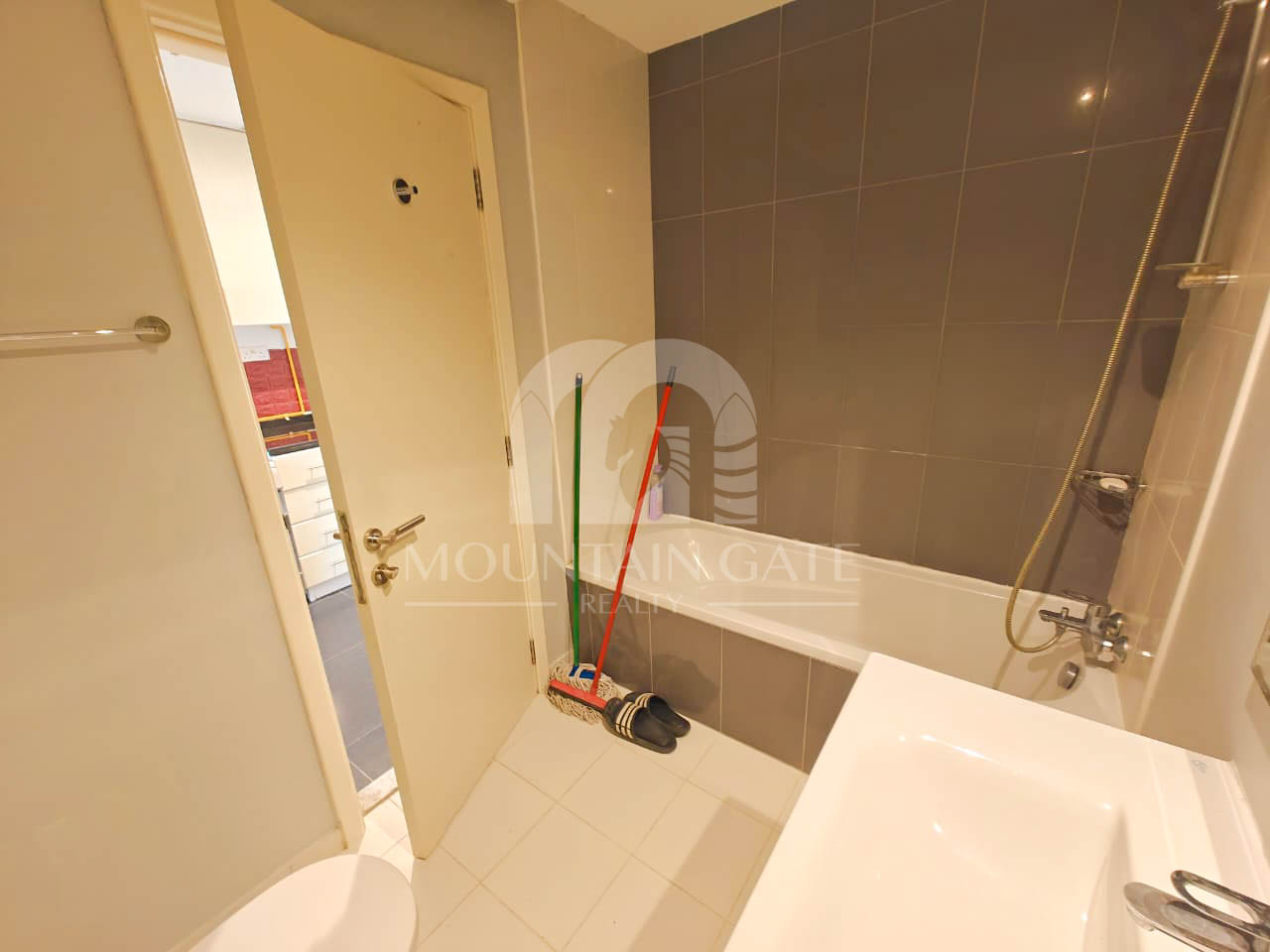 BEST DEAL | FULLY FURNISHED | FLEXIBLE CHEQUES DAMAC Hills Mountain Gate