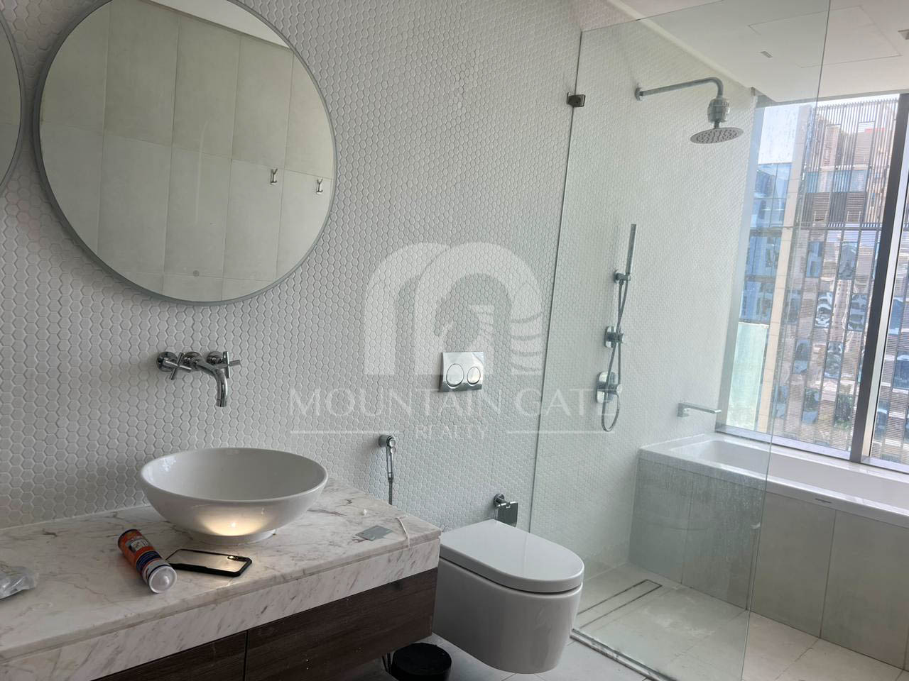 Vacant Fully Furnished Curved Balcony | Sea View 3BR Palm Jumeirah Mountain Gate