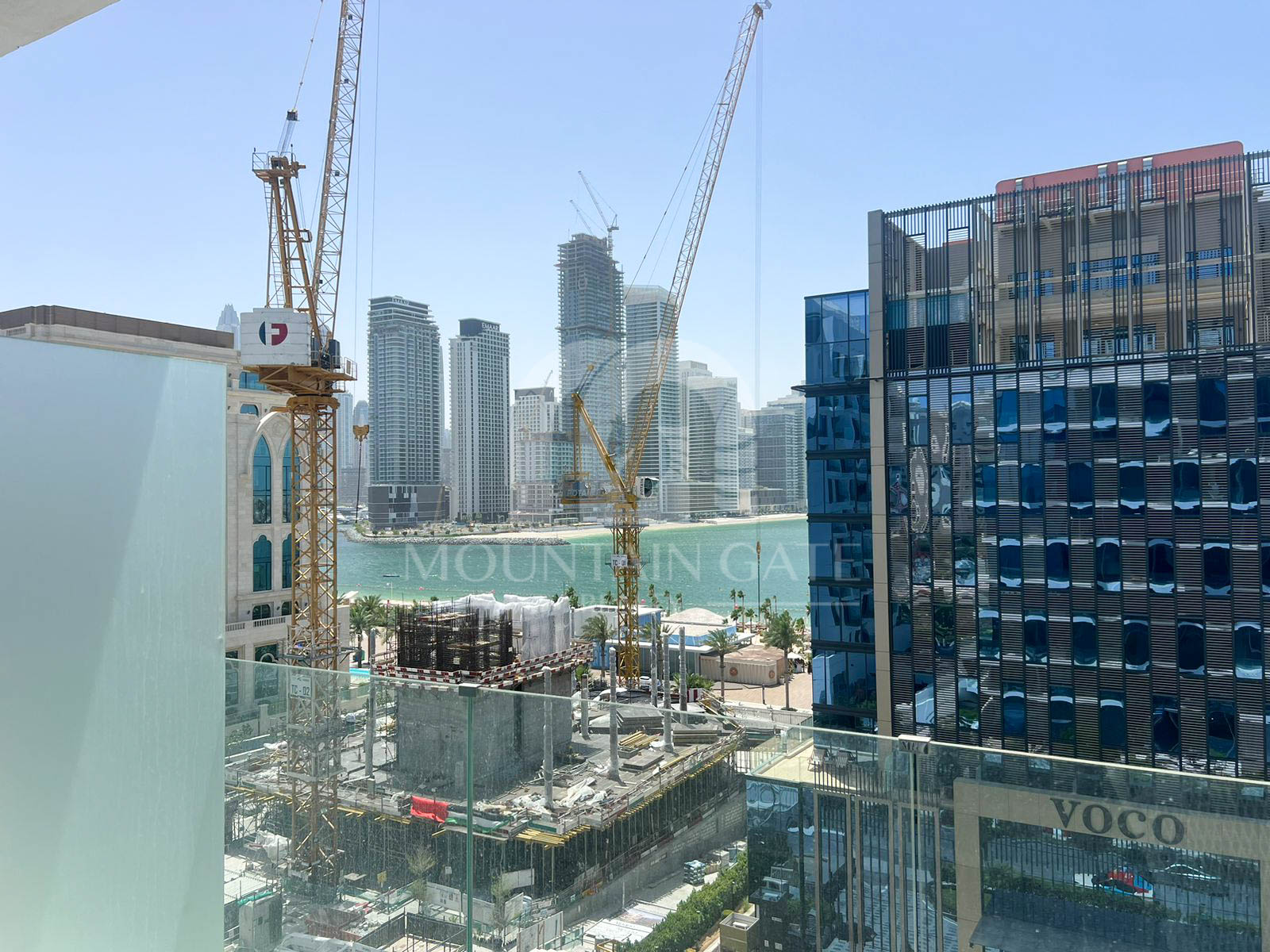 Vacant Fully Furnished Curved Balcony | Sea View 3BR Palm Jumeirah Mountain Gate