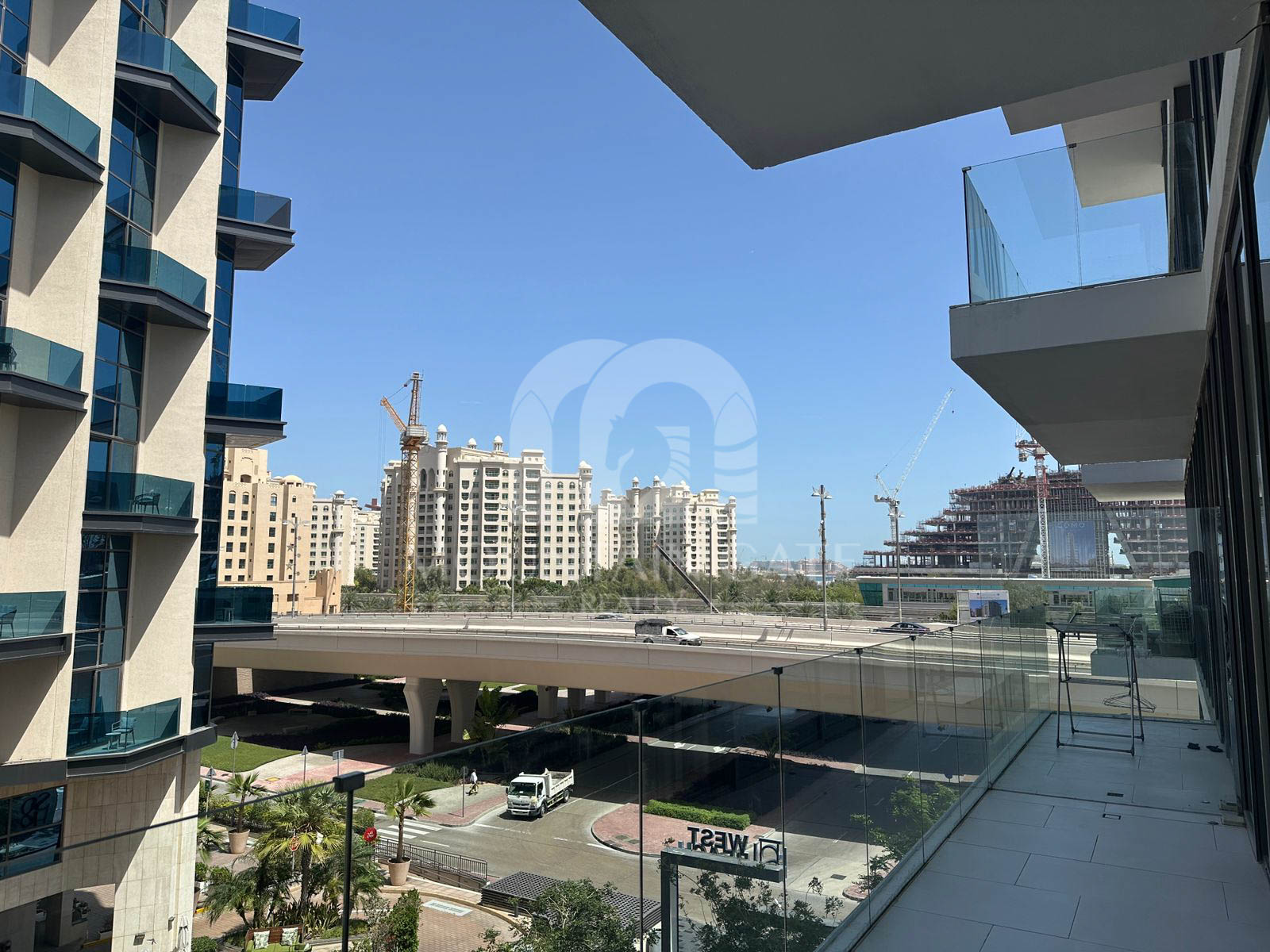 West Beach Skyline | Modern Interiors | Ready Now 1BR Palm Jumeirah Mountain Gate