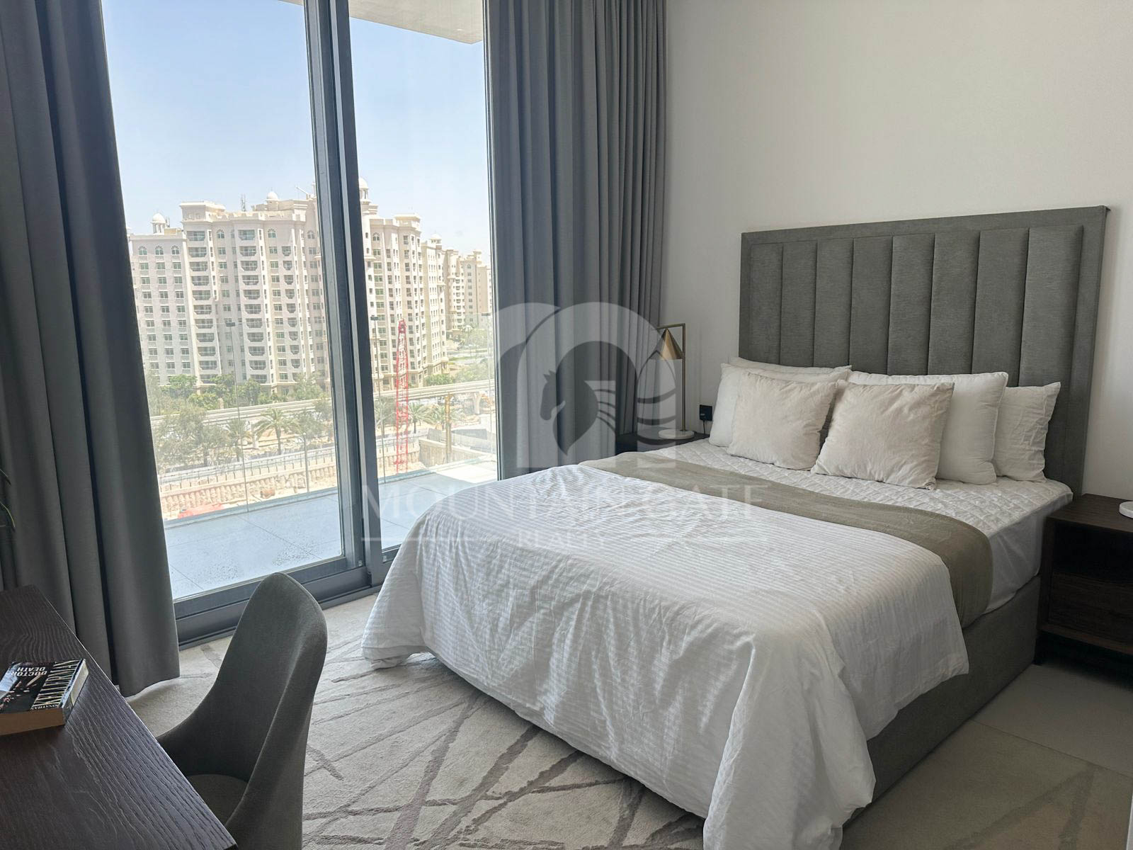 Vacant Fully Furnished Sea View Luxury Living 3BR Palm Jumeirah Mountain Gate