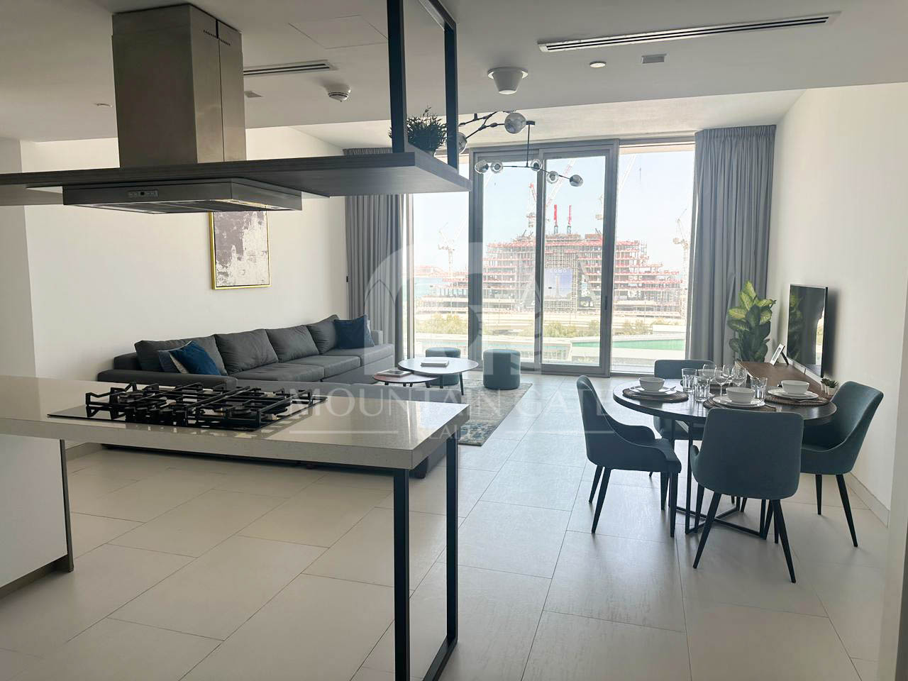 Vacant Fully Furnished Sea View Luxury Living 3BR Palm Jumeirah Mountain Gate