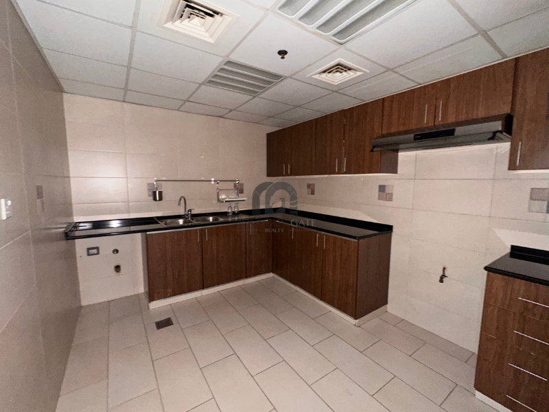 All nationalities | Fully beachfront | Vacant 2BR Al Khan Mountain Gate
