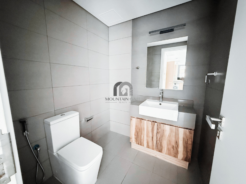 Attractive Offer | High ROI | Bigest Unit 1BR Muwaileh Mountain Gate
