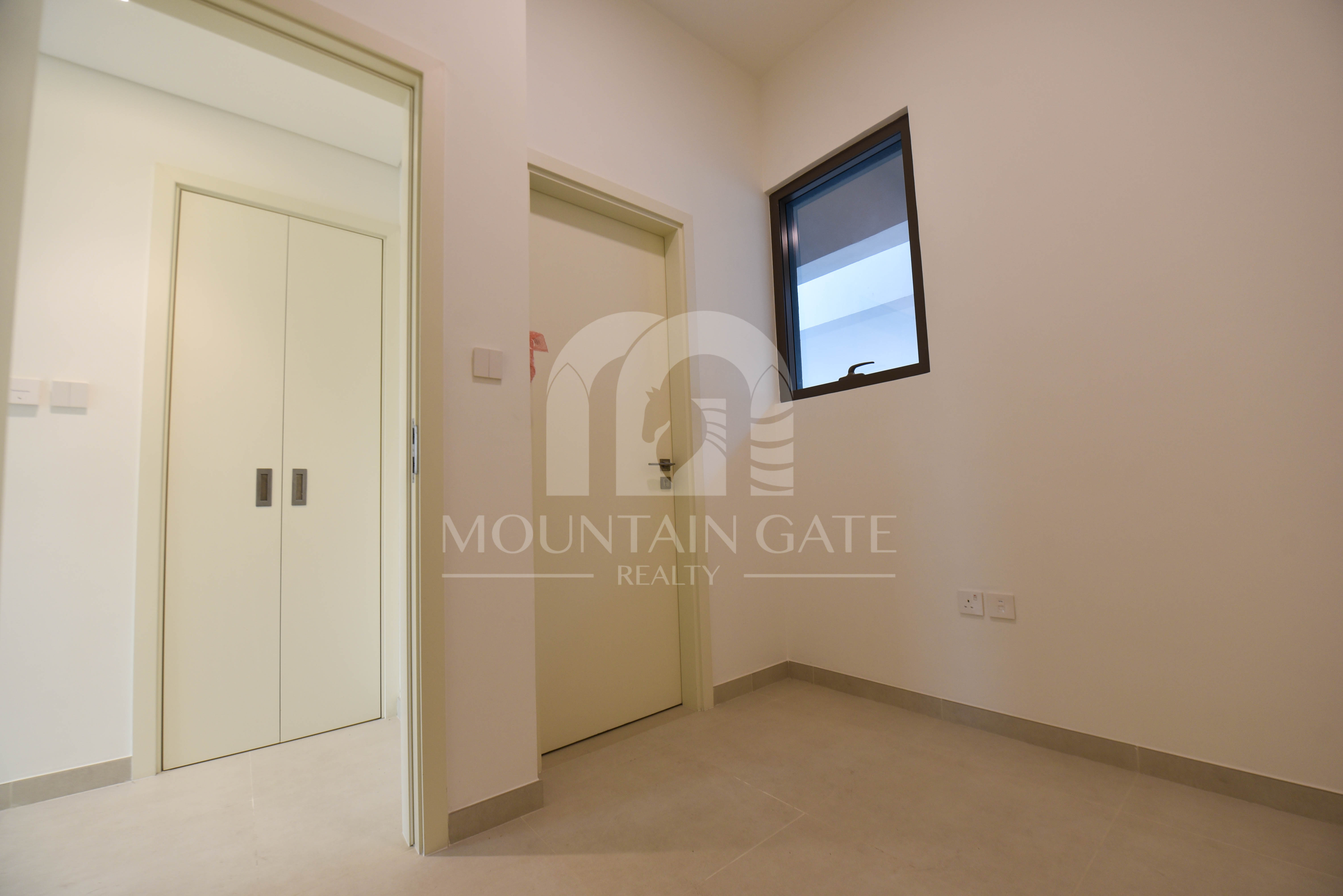 Exclusive Premium Location Direct Access to Beach 3BR The Valley Mountain Gate