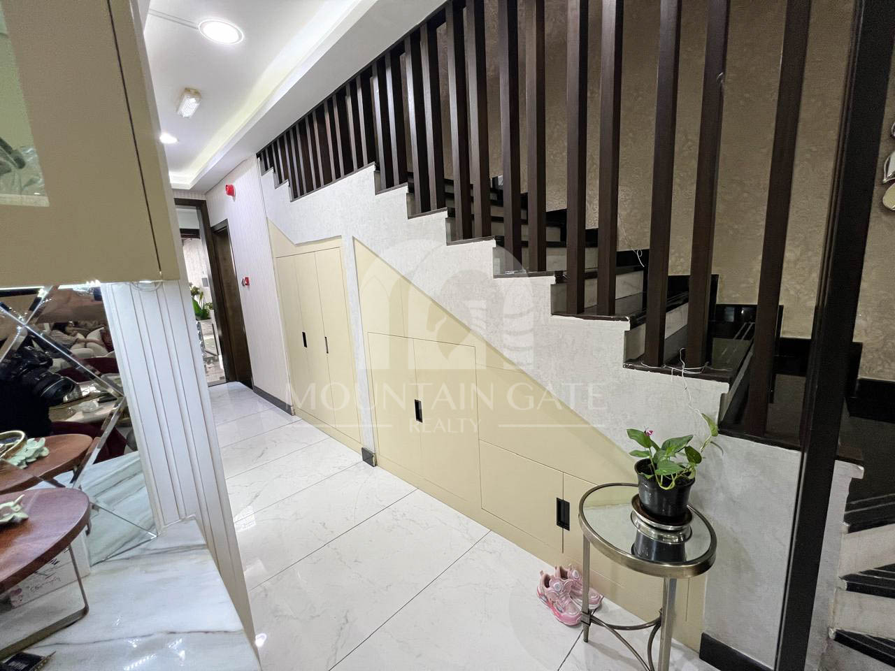 Luxury Upgrades | Unfurnished Prime Zone | VOT 4BR Al Furjan Mountain Gate