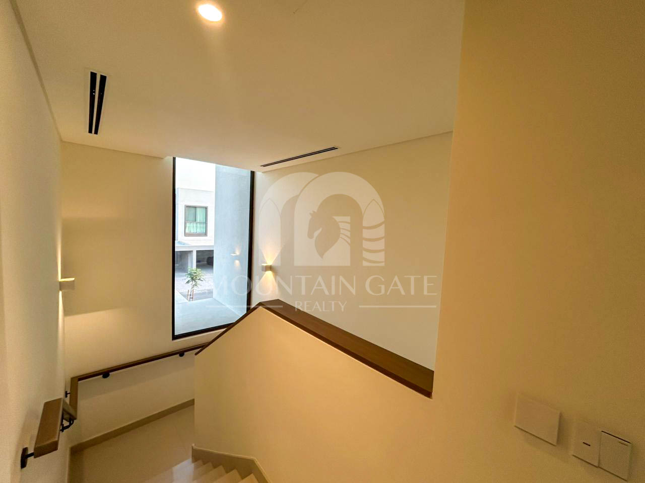 Newly Handed Over | Maids room 3BR Mountain Gate