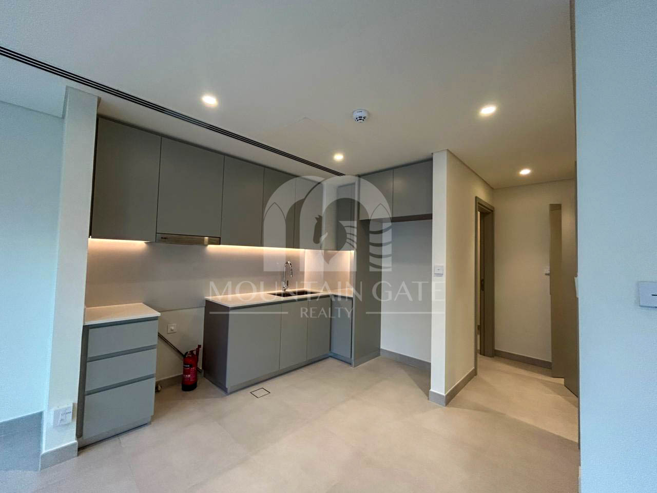 Newly Handed Over | Maids room 3BR Mountain Gate