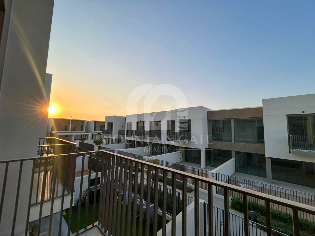 Newly Handed Over | Maids room 3BR Mountain Gate