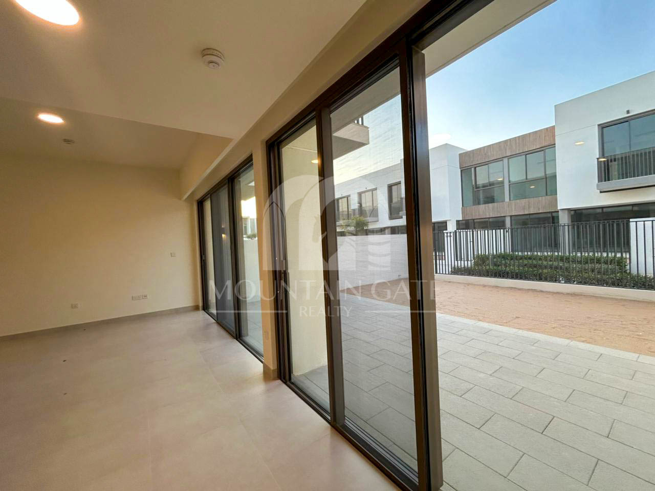 Newly Handed Over | Maids room 3BR Mountain Gate