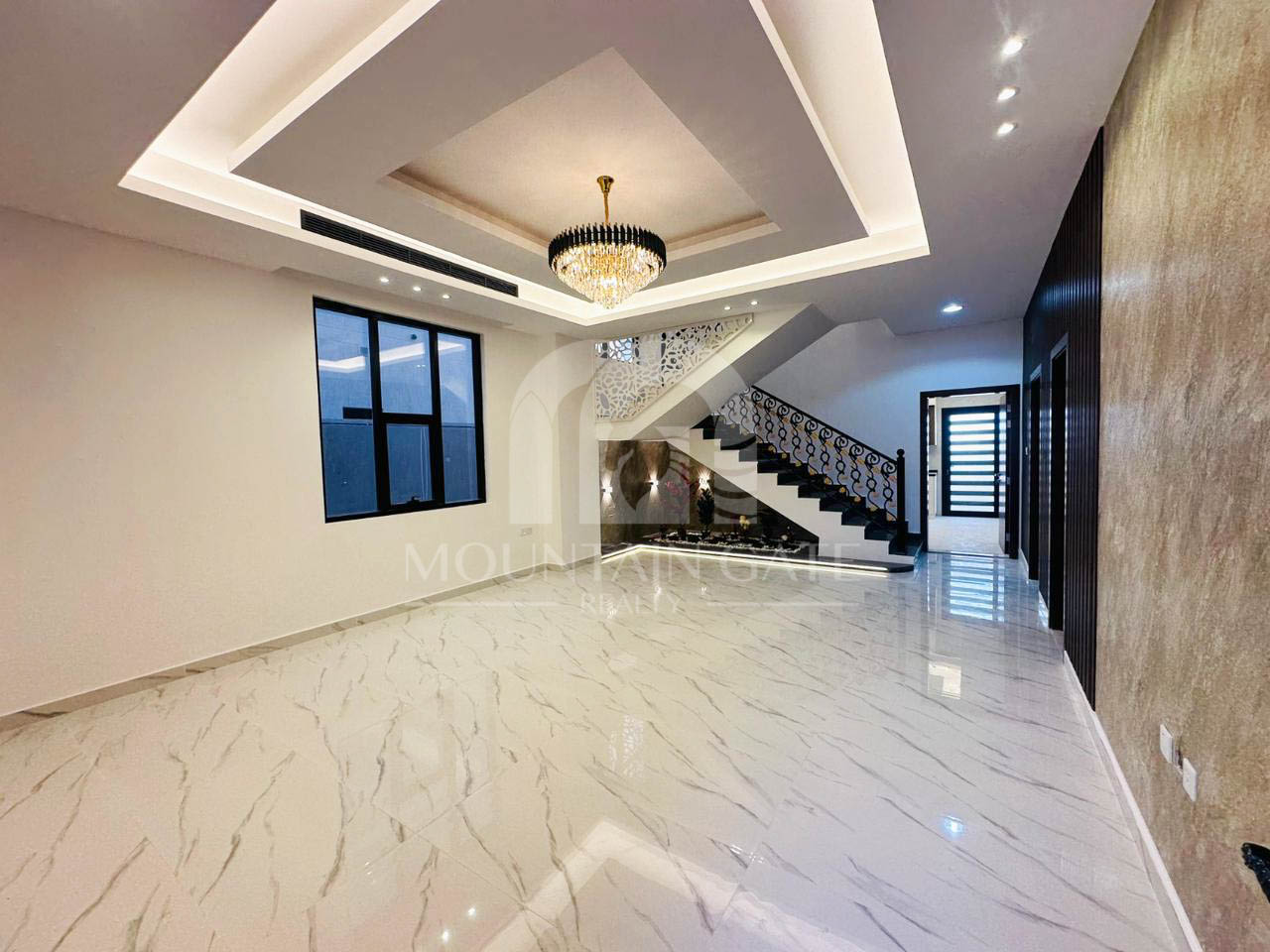 Ready to Move | Stylish Villa | All Fees Included 5BR Al Helio Mountain Gate