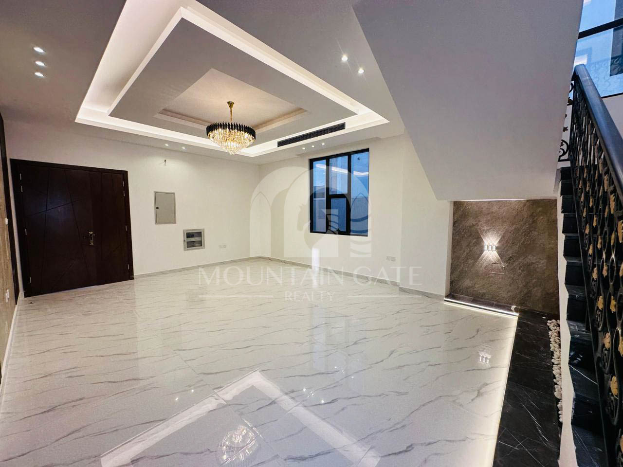 Ready to Move | Stylish Villa | All Fees Included 5BR Al Helio Mountain Gate