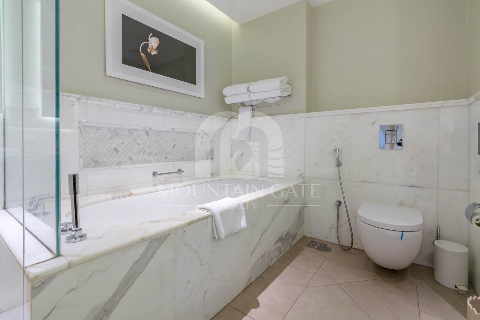 Fully Furnished | 4BR +Maid | Premium Living 4BR Downtown Dubai Mountain Gate