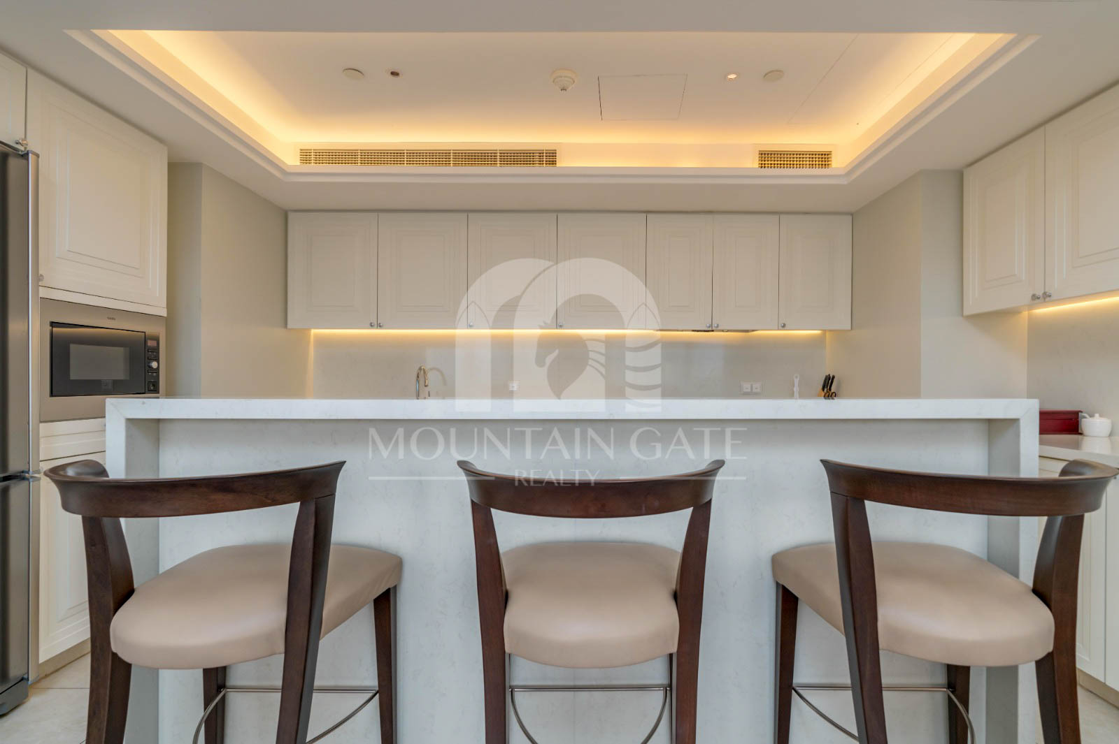 Fully Furnished | 4BR +Maid | Premium Living 4BR Downtown Dubai Mountain Gate