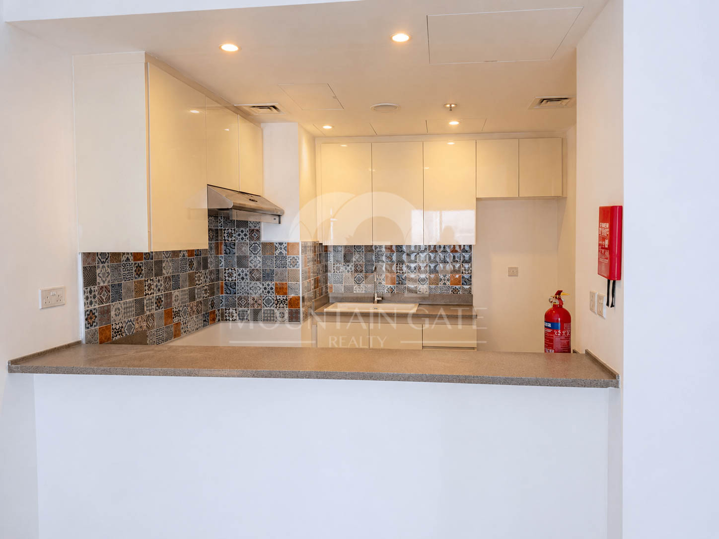 Vacant Soon Spacious Layout Comfortable Bright 2BR Motor City Mountain Gate