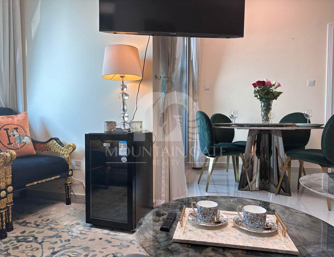 Furnished upgraded to 6 people Iconic Burj View 1BR Downtown Dubai Mountain Gate