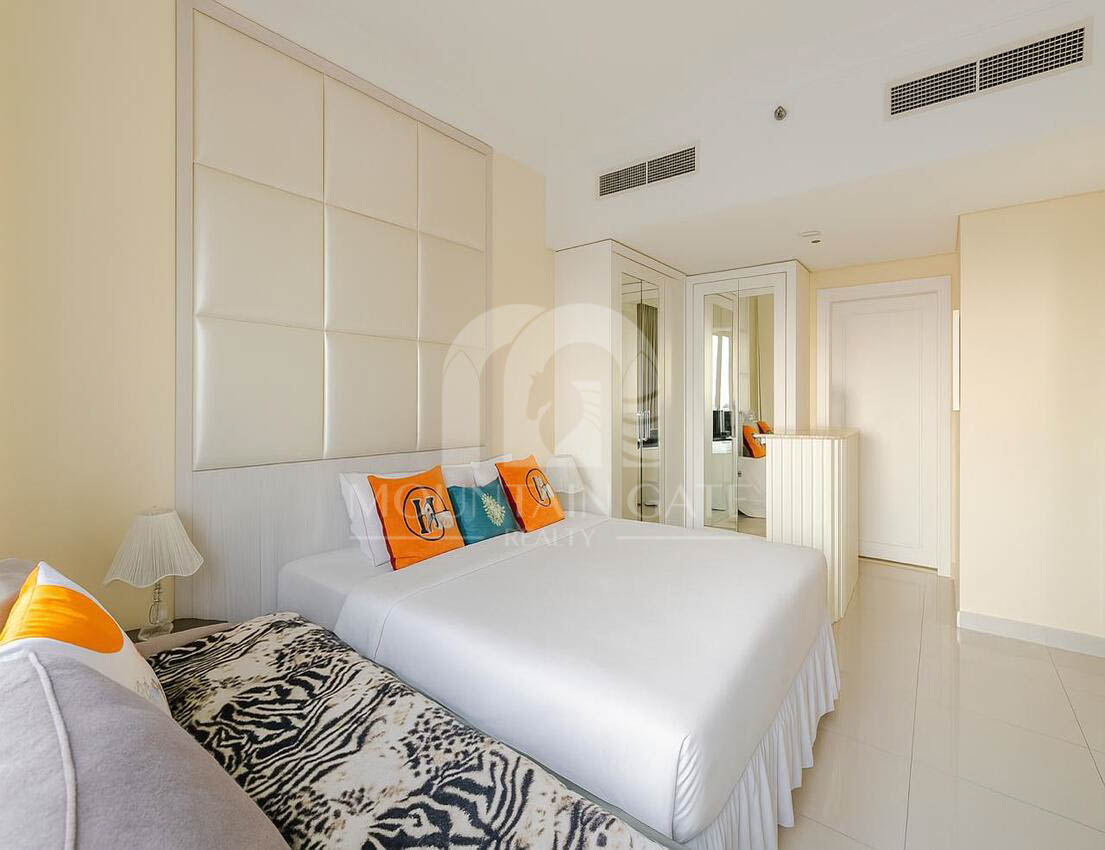 Furnished upgraded to 6 people Iconic Burj View 1BR Downtown Dubai Mountain Gate