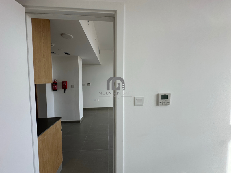 Best price | Financeable | Stadium view 1BR Muwaileh Mountain Gate
