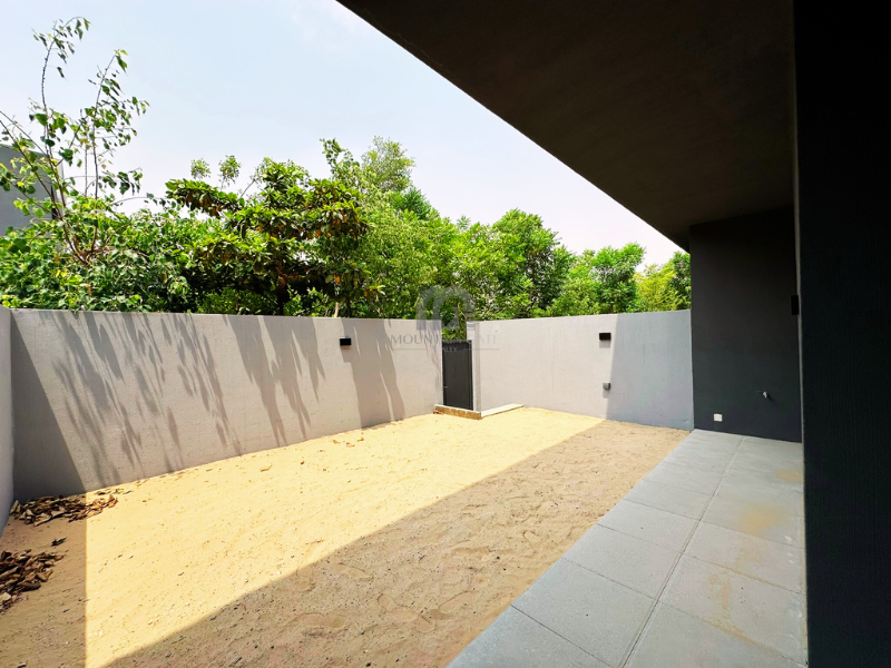 DISTRESS DEAL | Unique location | Freehold 4BR Tilal City Mountain Gate