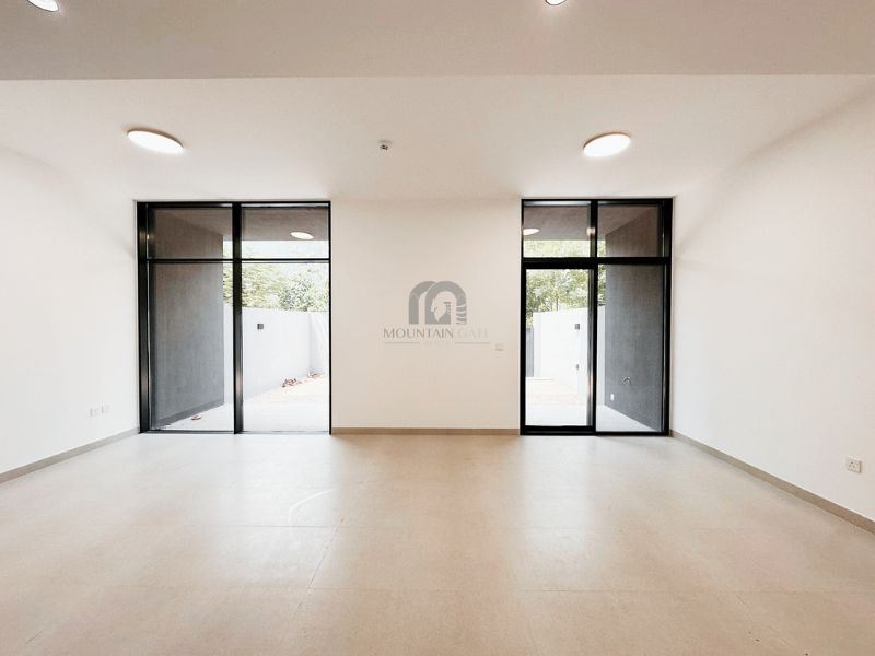 DISTRESS DEAL | Unique location | Freehold 4BR Tilal City Mountain Gate