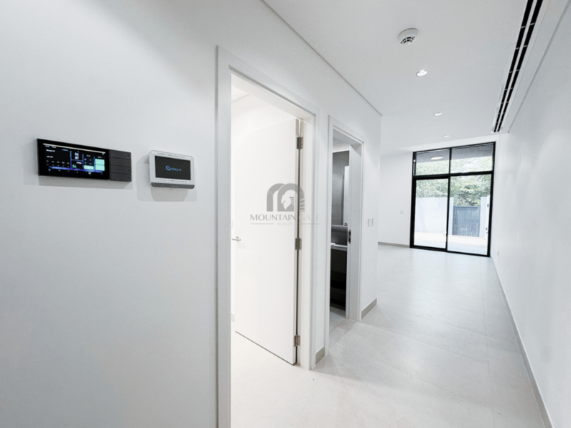 DISTRESS DEAL | Unique location | Freehold 4BR Tilal City Mountain Gate