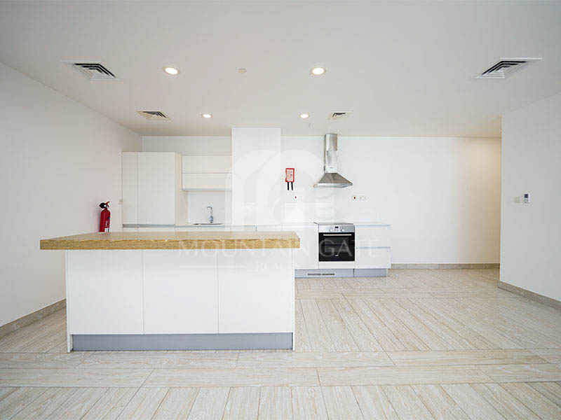 Vacant soon High-end Design Bright Spacious 2BR Mohammed Bin Rashid City Mountain Gate