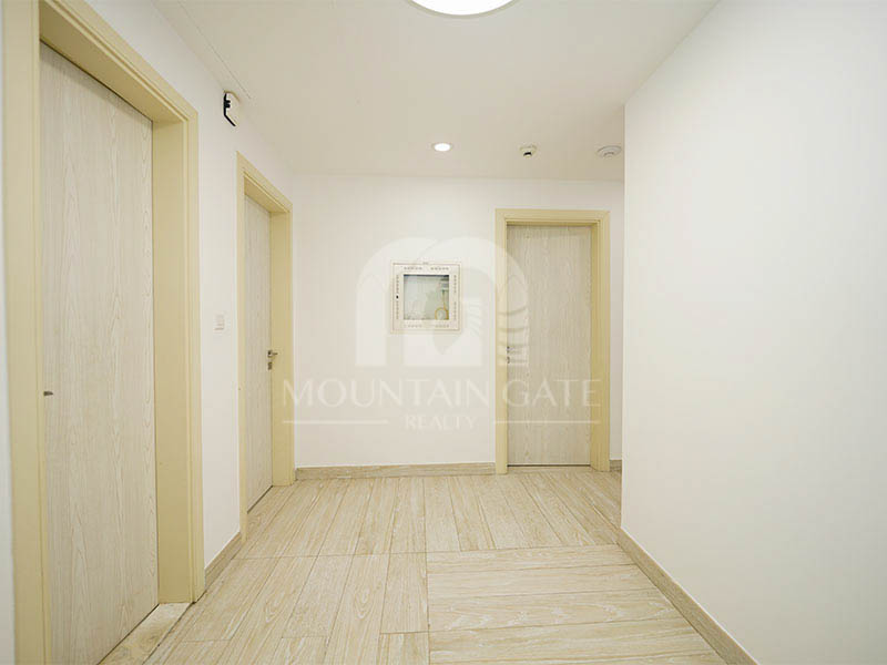 Vacant soon High-end Design Bright Spacious 2BR Mohammed Bin Rashid City Mountain Gate