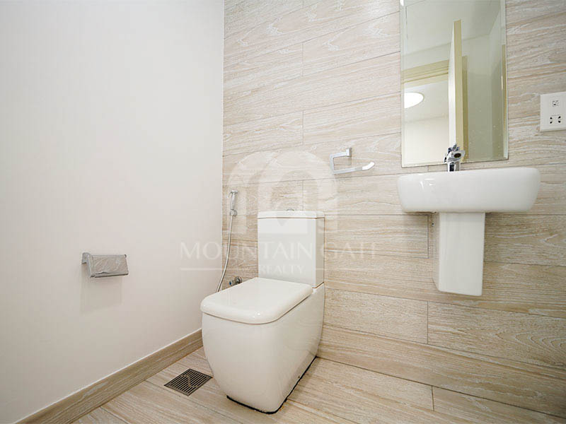 Vacant soon High-end Design Bright Spacious 2BR Mohammed Bin Rashid City Mountain Gate