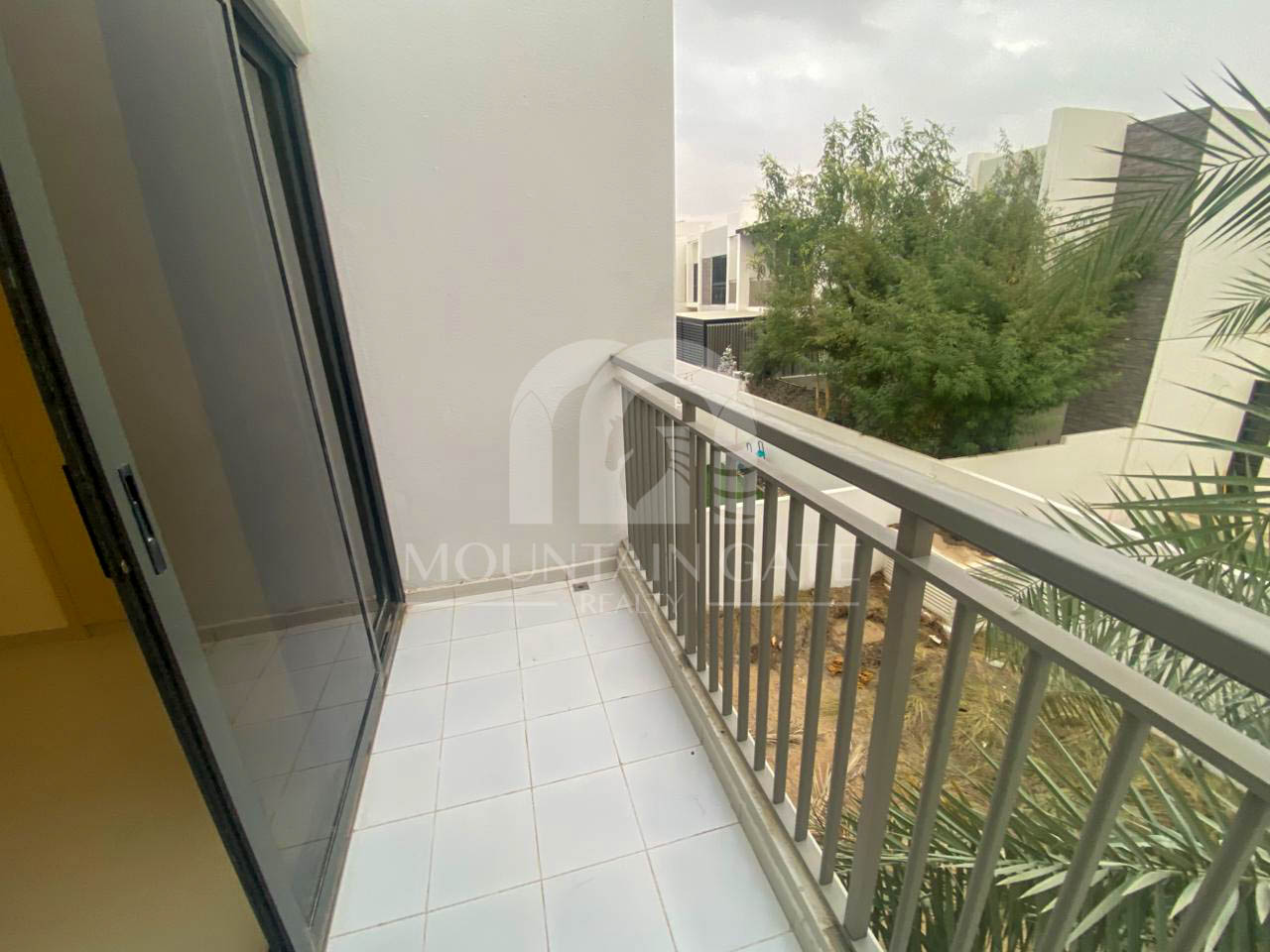 Brand New | R2M | | Vacant | Prime L | 3BR+M 3BR Damac Hills 2 Mountain Gate