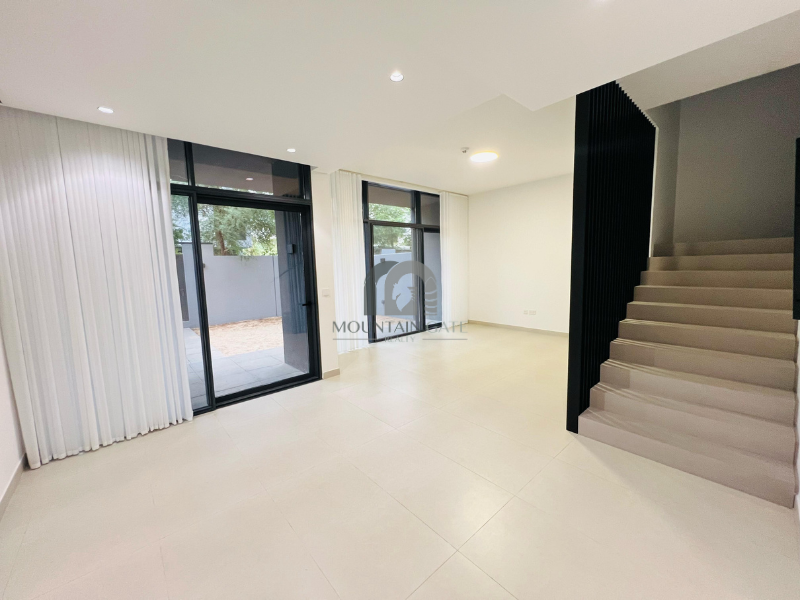 Freehold | Middle Unit | Fundable 4BR Tilal City Mountain Gate