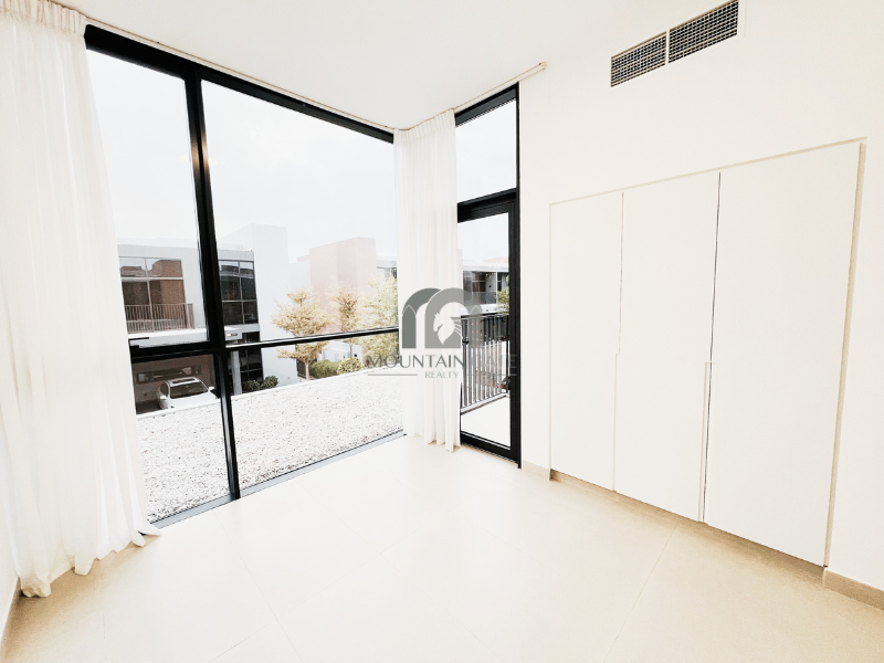 Freehold | Middle Unit | Fundable 4BR Tilal City Mountain Gate