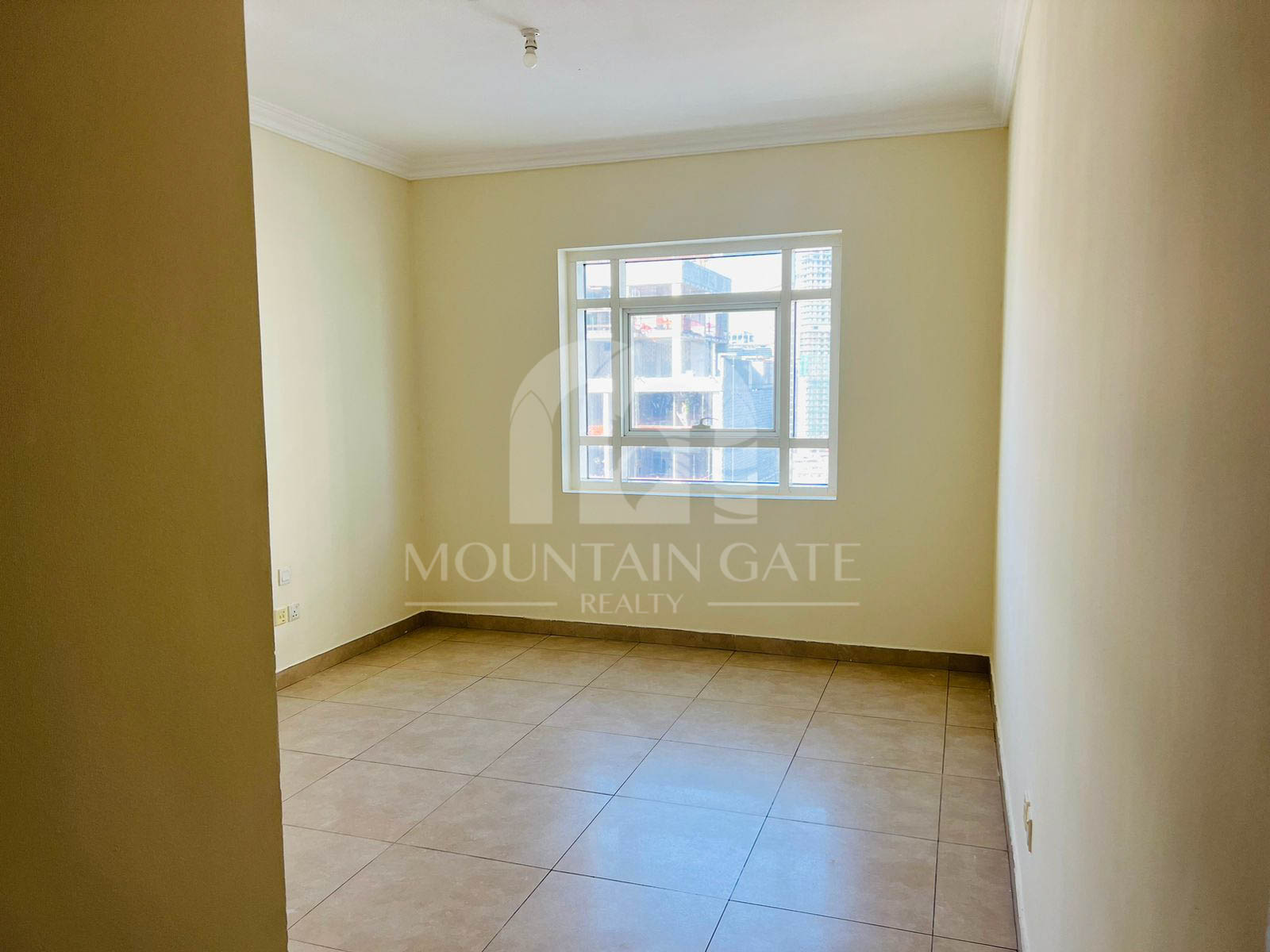 Investor Deal | Spacious with Community View 1BR Jumeirah Village Circle Mountain Gate