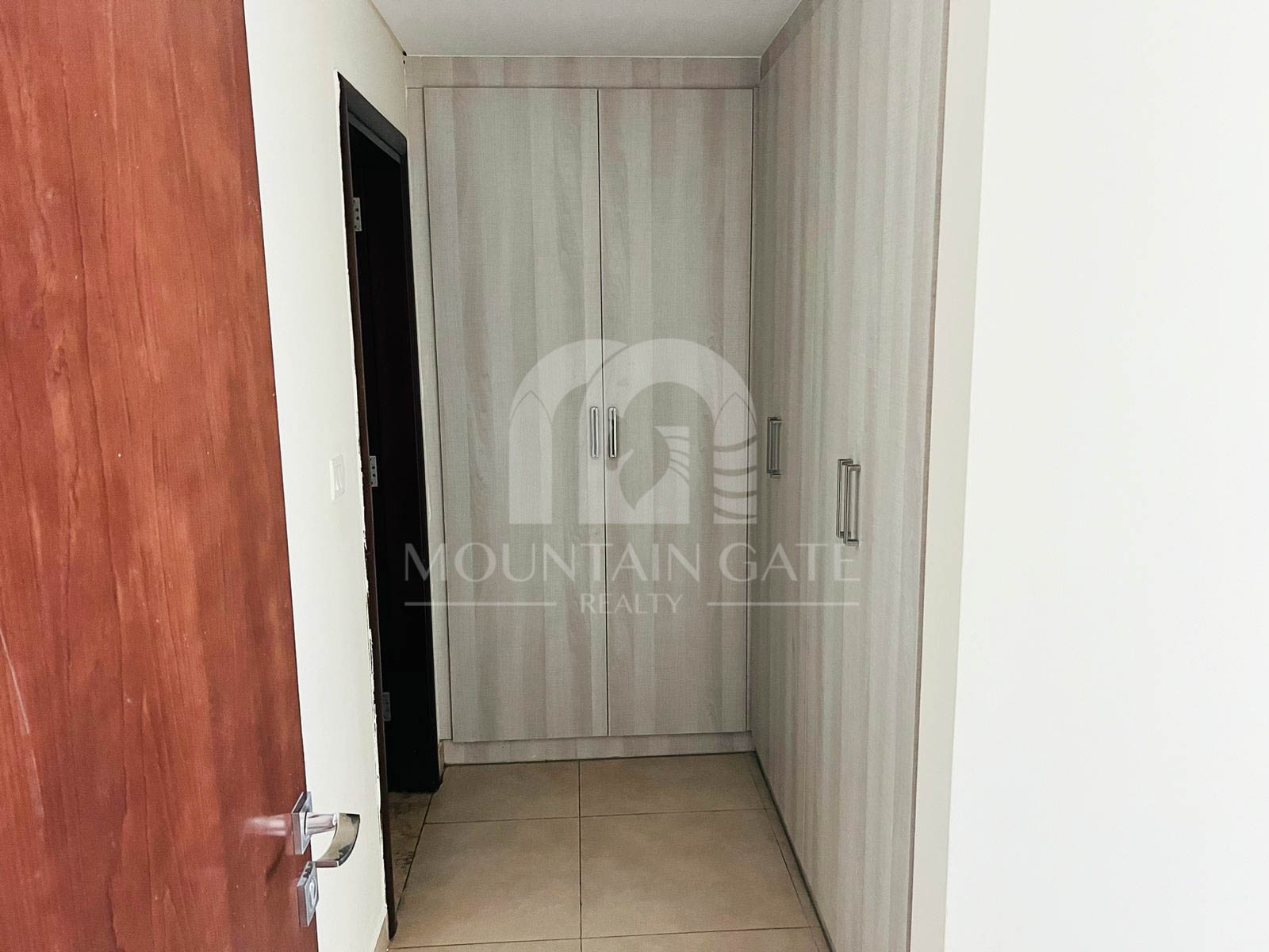 Investor Deal | Spacious with Community View 1BR Jumeirah Village Circle Mountain Gate