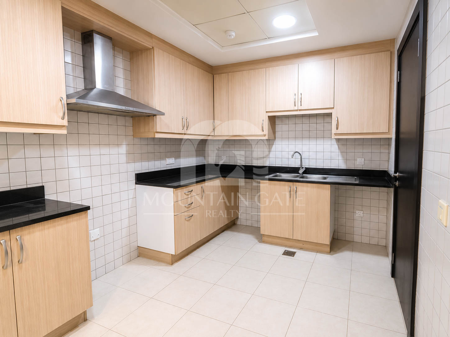 Prime DIP | Vastu 2BR+Maid | Great Return 2BR Dubai Investment Park (DIP) Mountain Gate