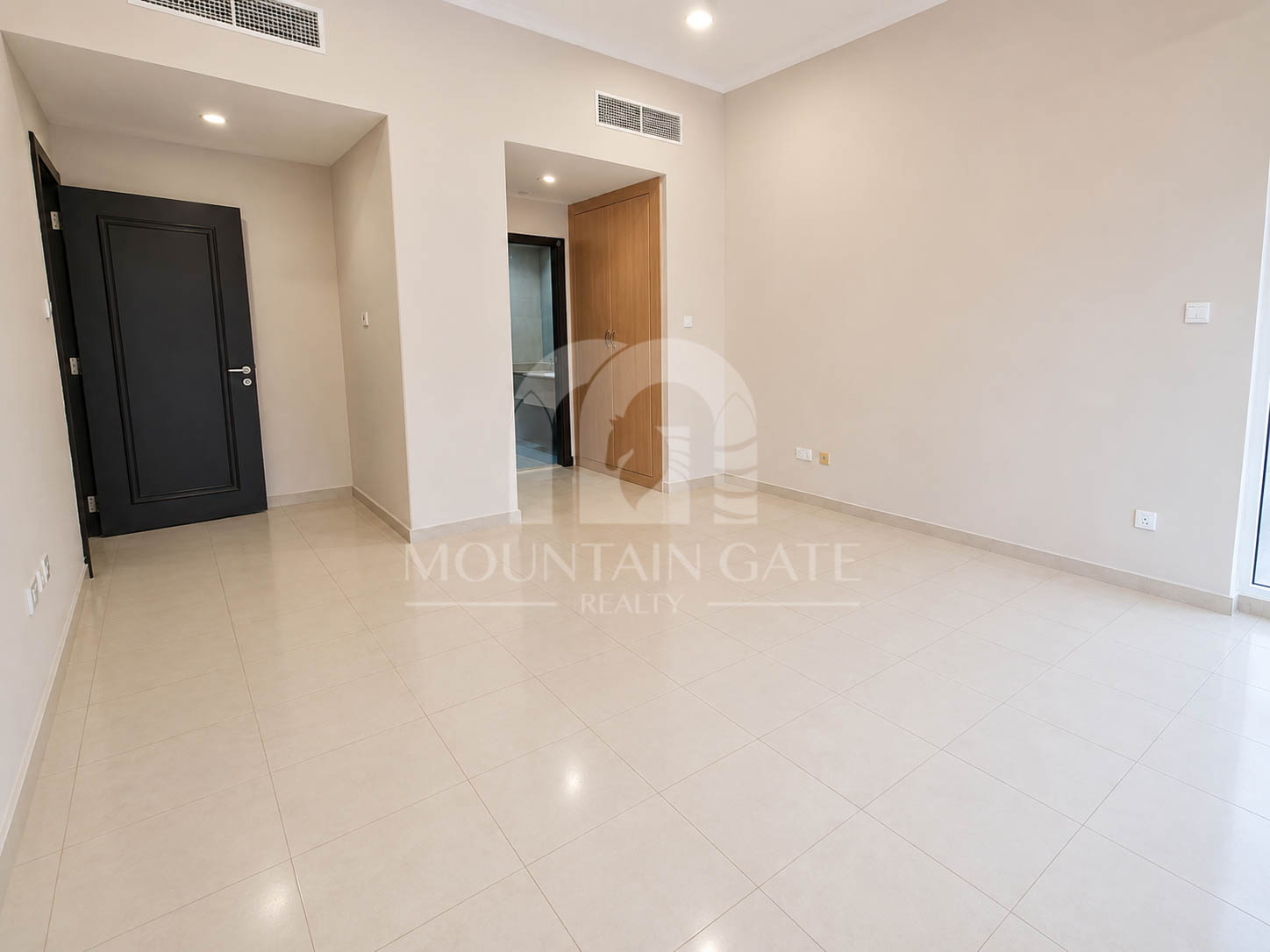 Prime DIP | Vastu 2BR+Maid | Great Return 2BR Dubai Investment Park (DIP) Mountain Gate
