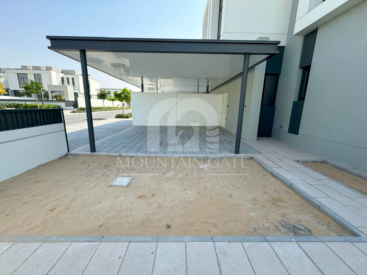Park View, Corner Unit and Large Plot Landscaped 4BR Al Furjan Mountain Gate