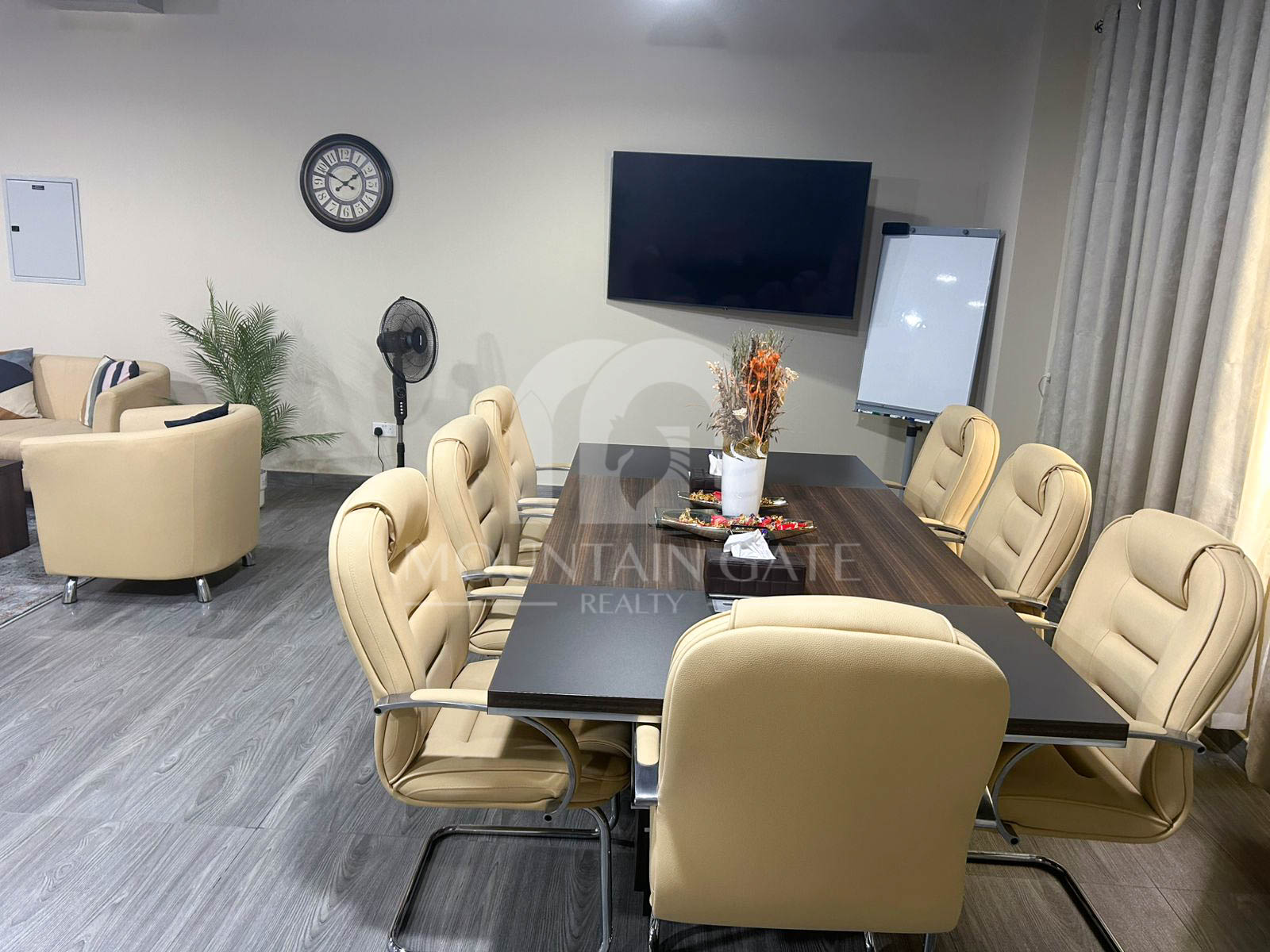 Fully fitted// prime location//close to metro// Dubai Investment Park (DIP) Mountain Gate