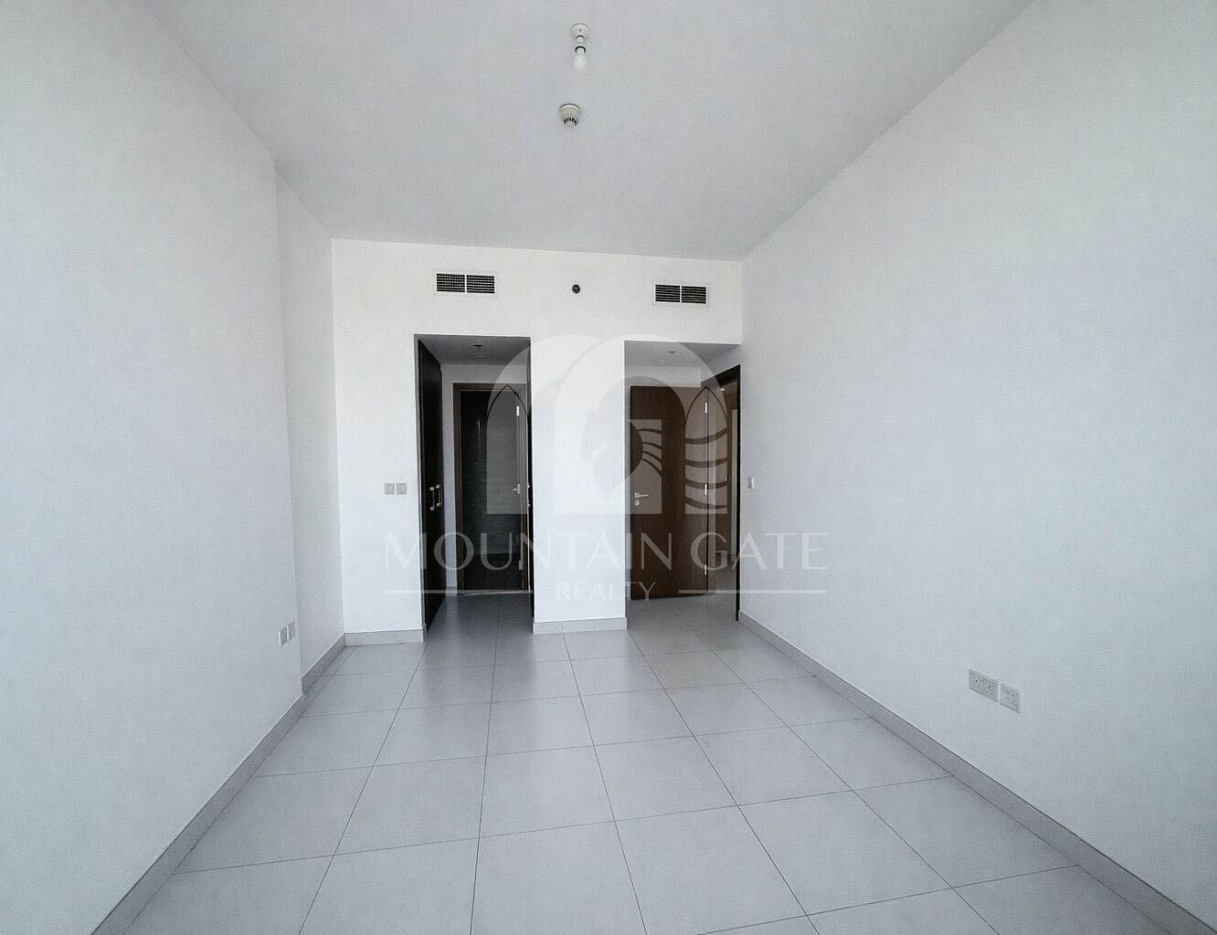 Mid floor / Best offer  / City View 1BR Motor City Mountain Gate