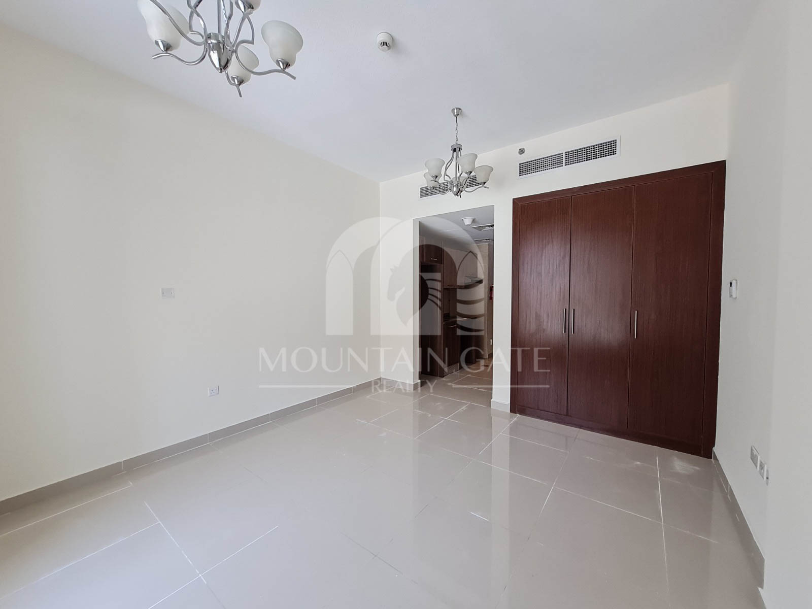 Vacant Hot Deal Large Layout Chiller Free Jumeirah Village Circle Mountain Gate