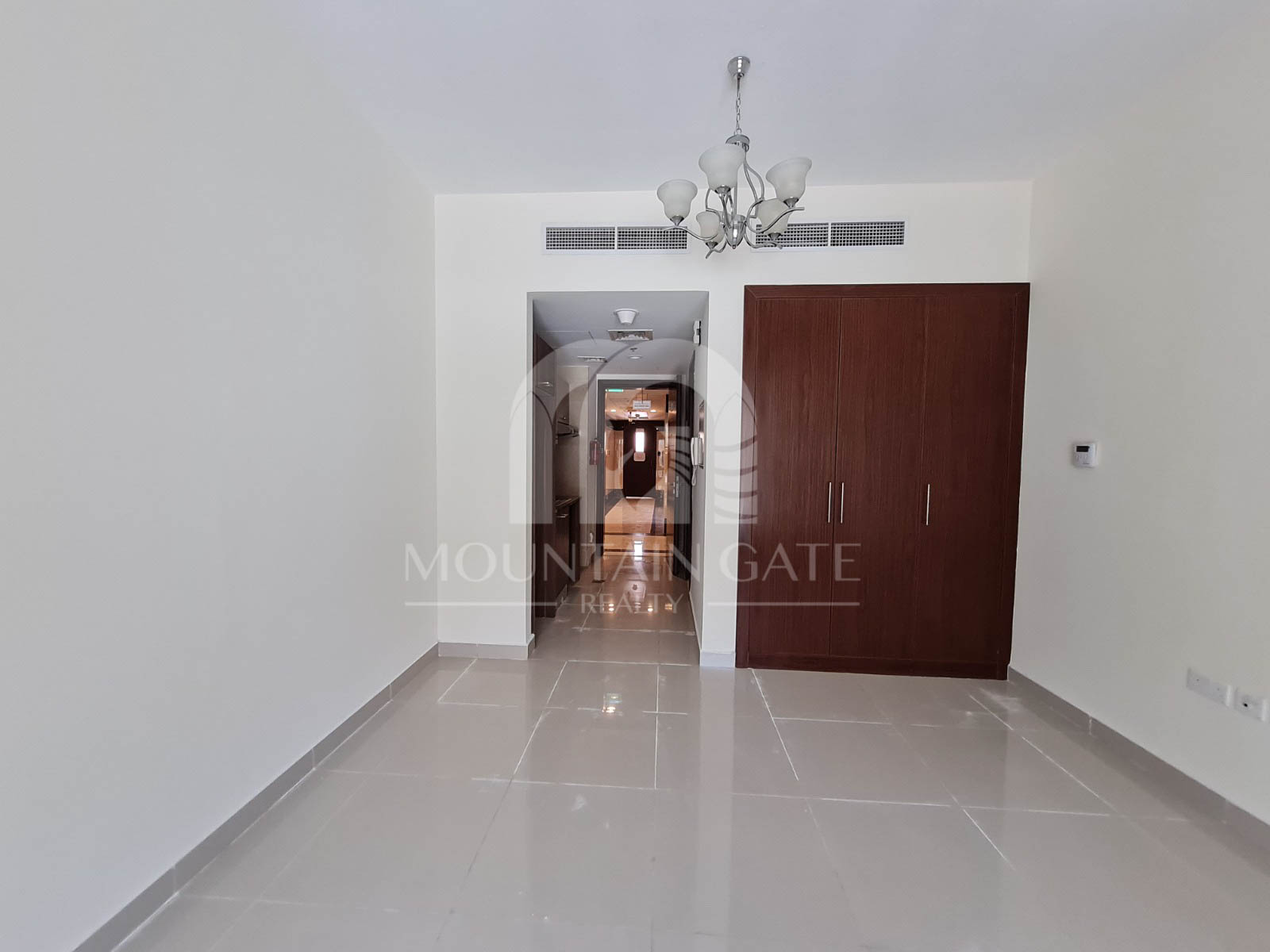 Vacant Hot Deal Large Layout Chiller Free Jumeirah Village Circle Mountain Gate