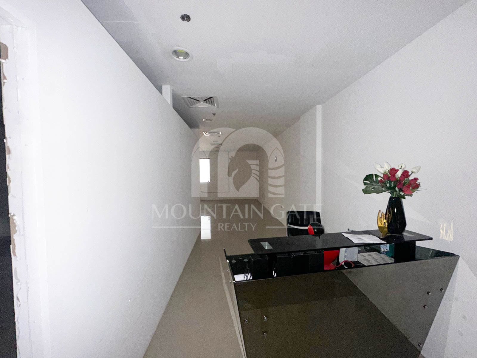 Fully Fitted | Spacious | Vacant Now Dubai Investment Park (DIP) Mountain Gate