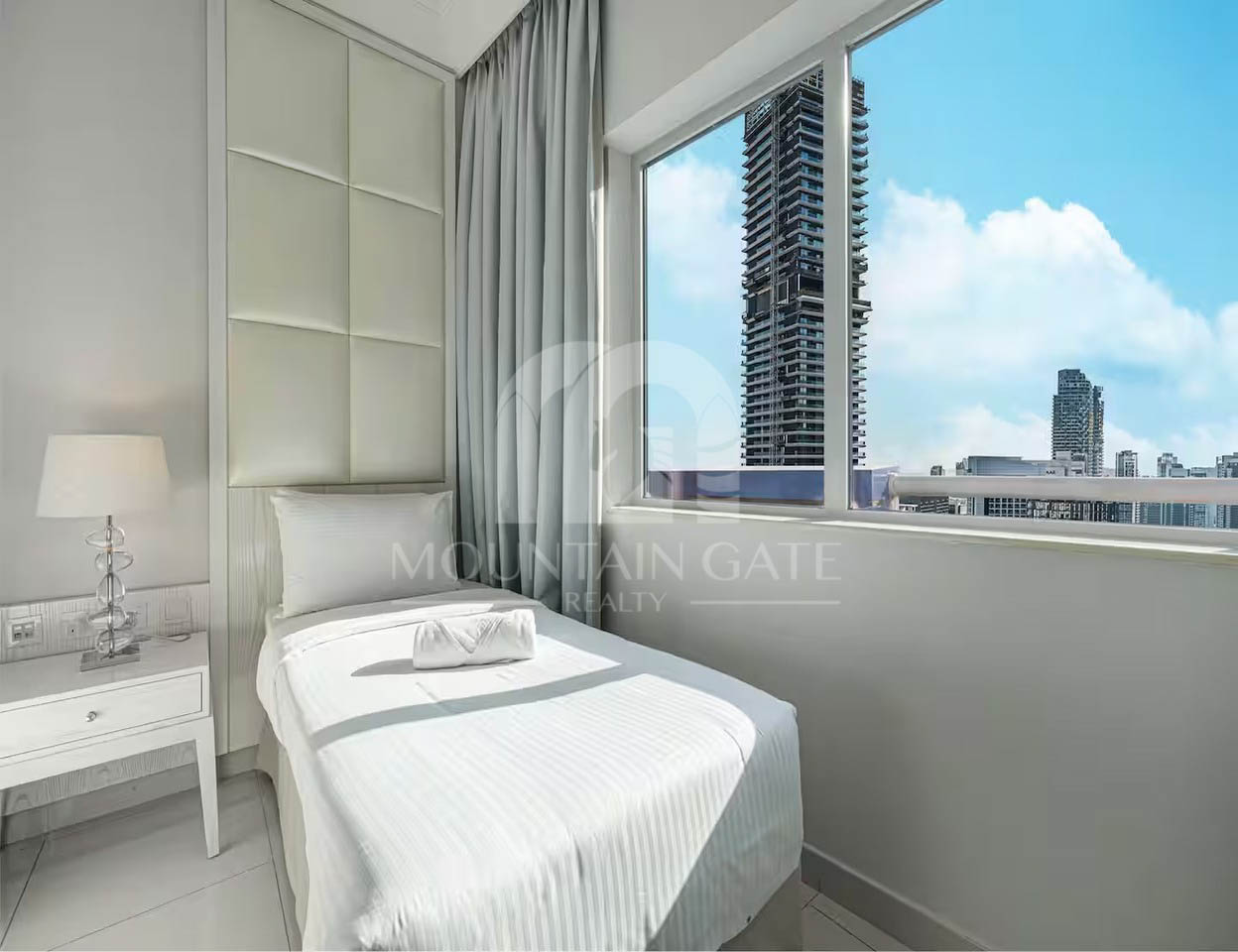 Furnished High Floor | Burj View | Walk to Mall 2BR Downtown Dubai Mountain Gate