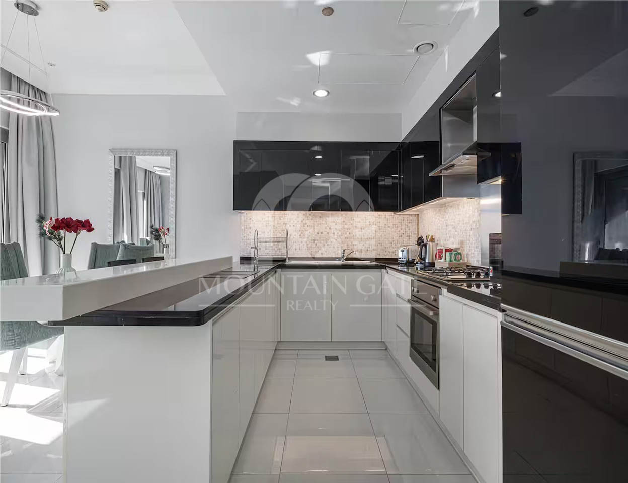 Furnished High Floor | Burj View | Walk to Mall 2BR Downtown Dubai Mountain Gate