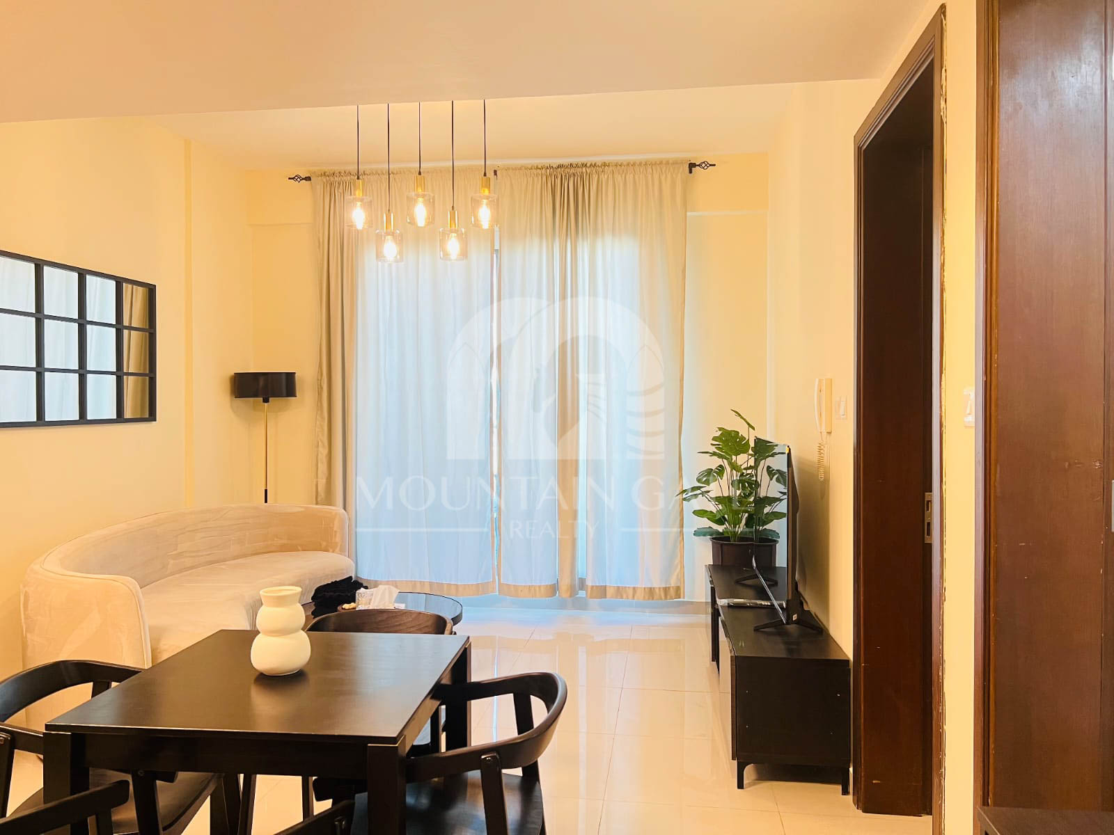 Chiller Free | Luxury Furnished Vacant 4 Cheques 1BR Jumeirah Village Circle Mountain Gate
