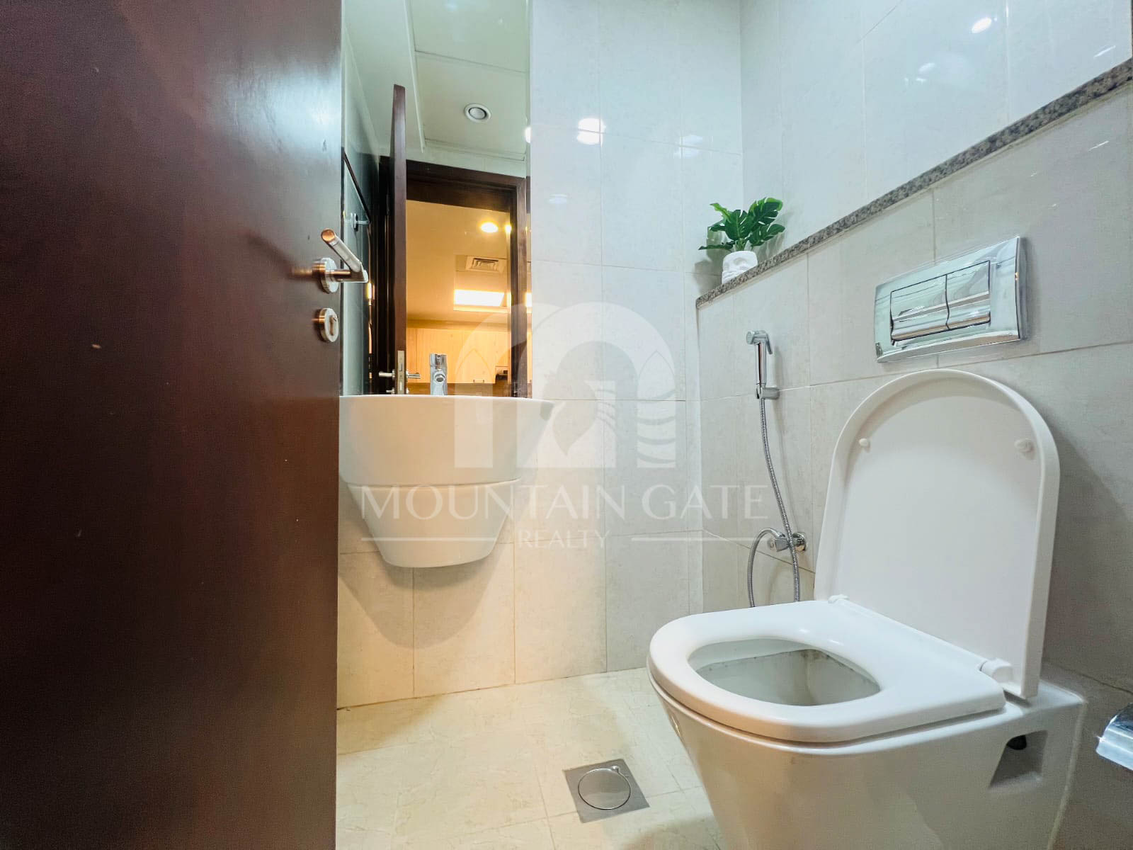 Chiller Free | Luxury Furnished Vacant 4 Cheques 1BR Jumeirah Village Circle Mountain Gate