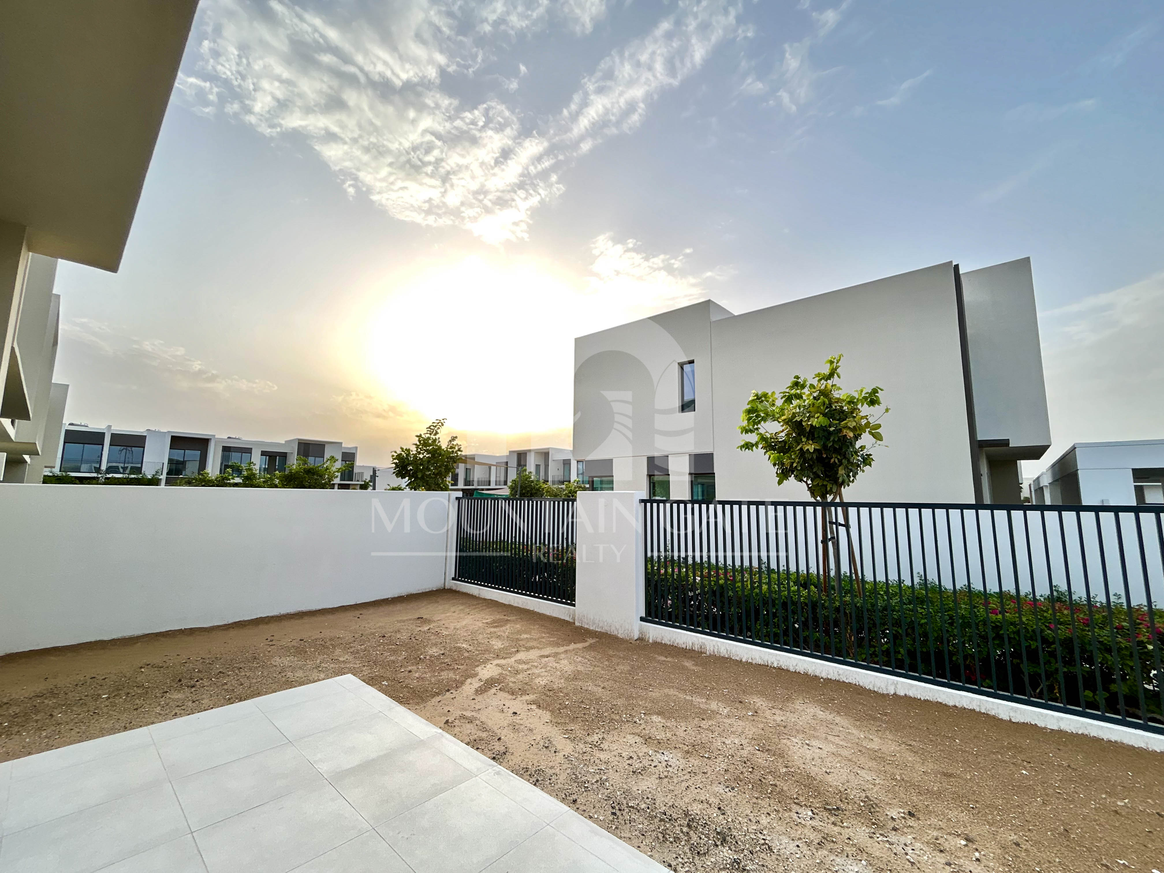 Hot Deal | Corner Backing Park 4BR The Valley Mountain Gate